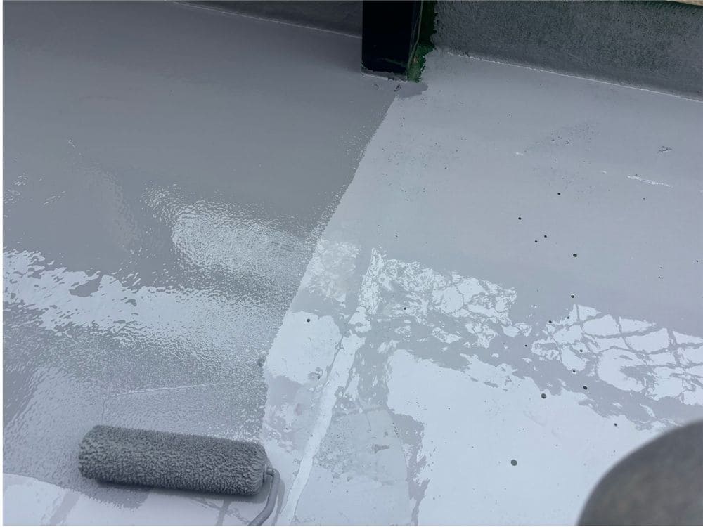 U様(津)防水(トップコート) 津市の外壁塗装、防水工事をリペイント匠が施工した写真