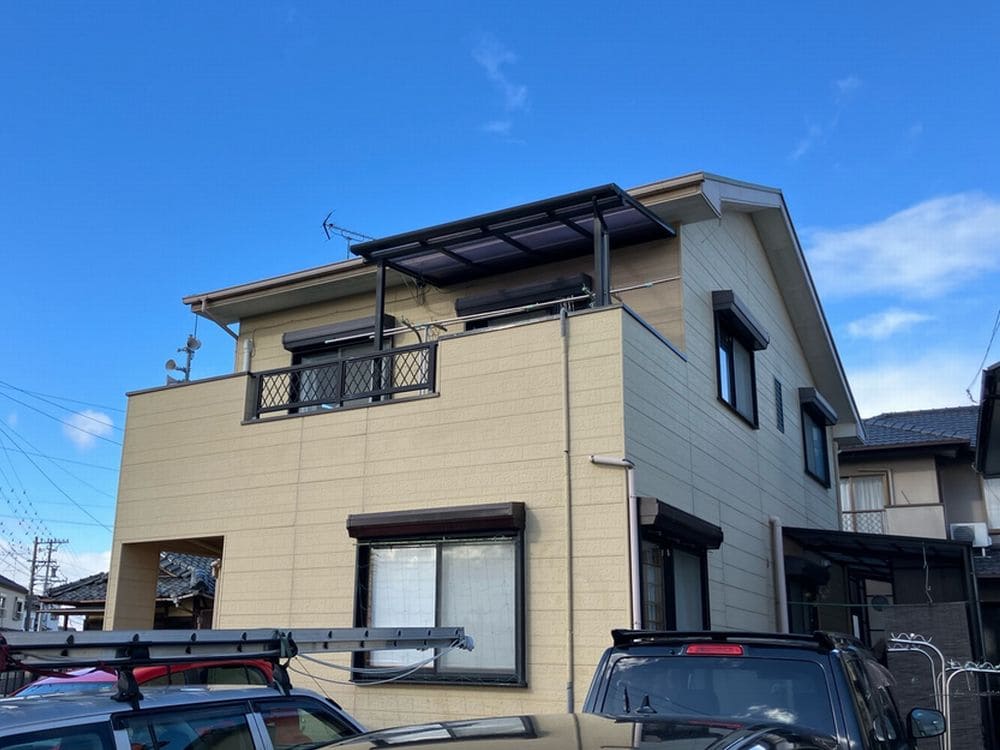 U様(津)施工前_外壁全体 津市の外壁塗装、防水工事をリペイント匠が施工した写真