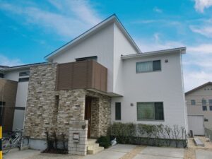 鈴鹿市の外壁塗装、屋根塗装をリペイント匠が施工した写真