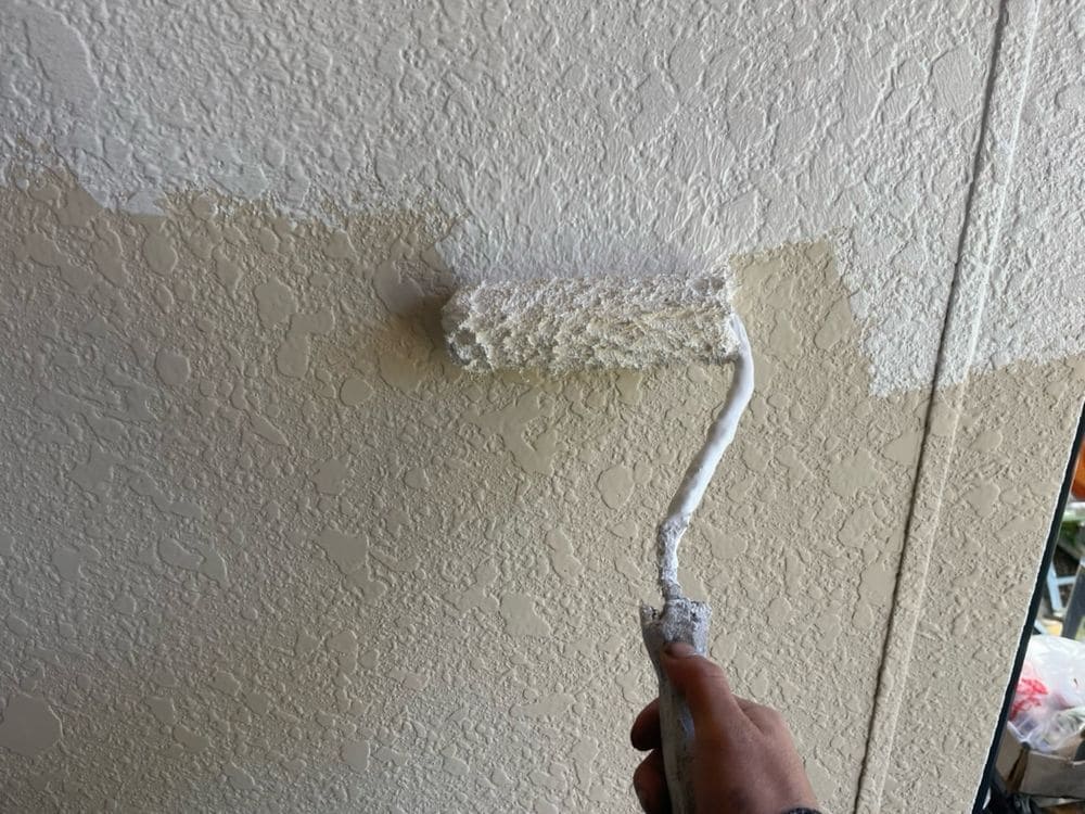 Y様(津)外壁(下塗り1) 津市の外壁塗装、屋根塗装をリペイント匠が施工した写真