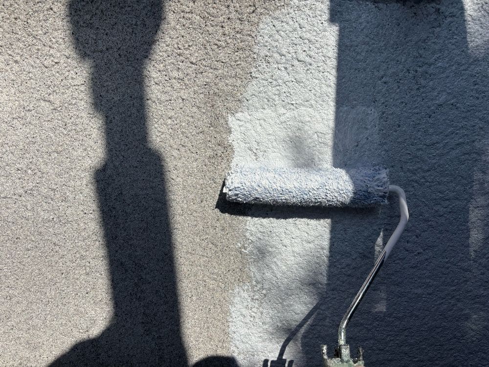 M様(名張市)_外壁(下塗り1) 名張市の外壁塗装をリペイント匠が施工した写真