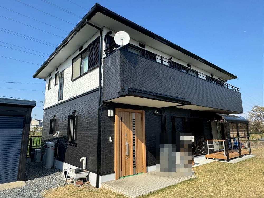 員弁郡東員町の外壁塗装をリペイント匠が施工した写真