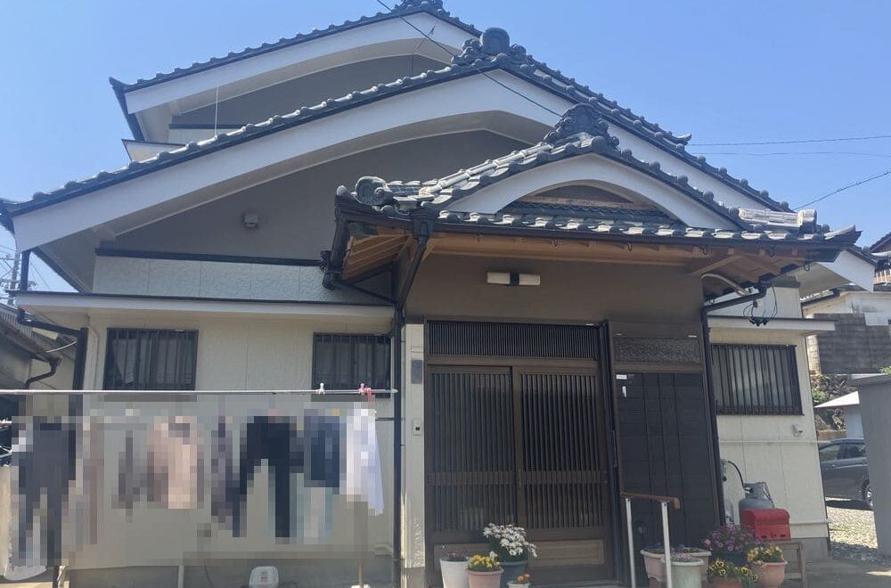 志摩市の外壁塗装をリペイント匠が施工した写真