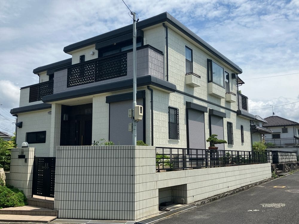 名張市の外壁塗装をリペイント匠が施工した写真