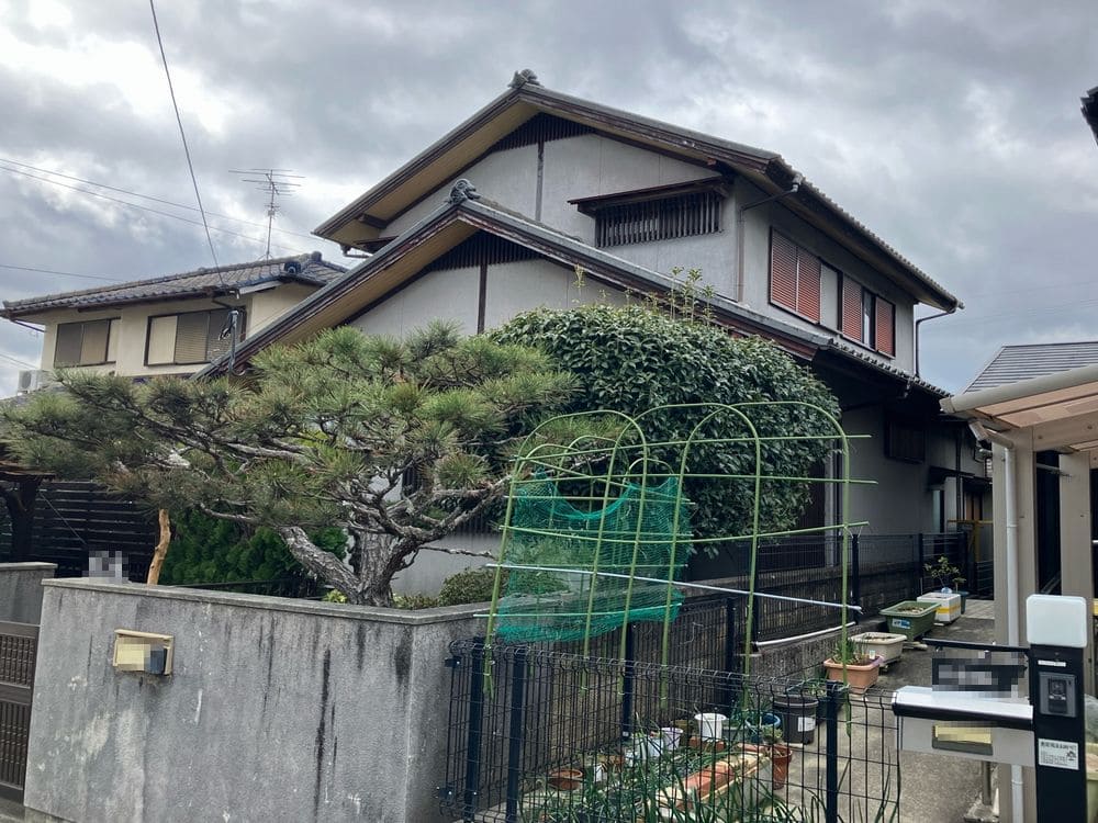 M様( 名張市)施工前 名張市の外壁塗装をリペイント匠が施工した写真