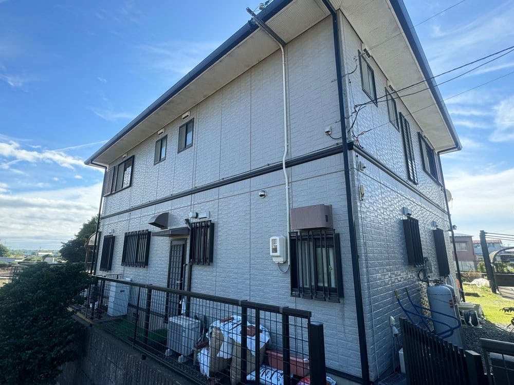 I様(員弁郡東員町)施工前_外壁全体 員弁郡東員町の外壁塗装をリペイント匠が施工した写真
