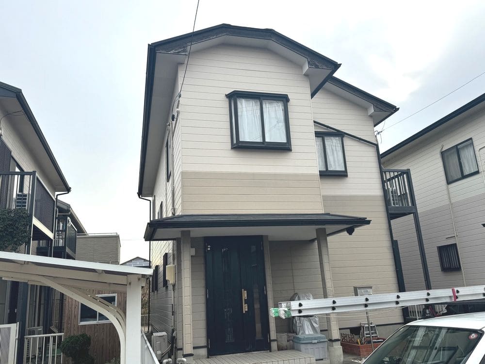 T様(四日市市) 外壁全体_施工前 四日市市の外壁屋根塗装をリペイント匠が施工した写真