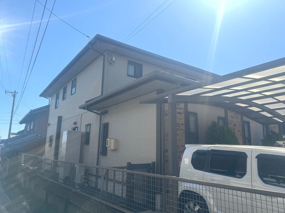 Y様(三重郡朝日町縄生)施工前_外壁全体 (3) 四日市市の外壁、屋根塗装をリペイント匠が施工した写真