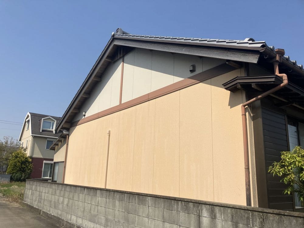 M様(伊勢市)外壁_施工前 伊勢市の外壁塗装をリペイント匠が施工した写真