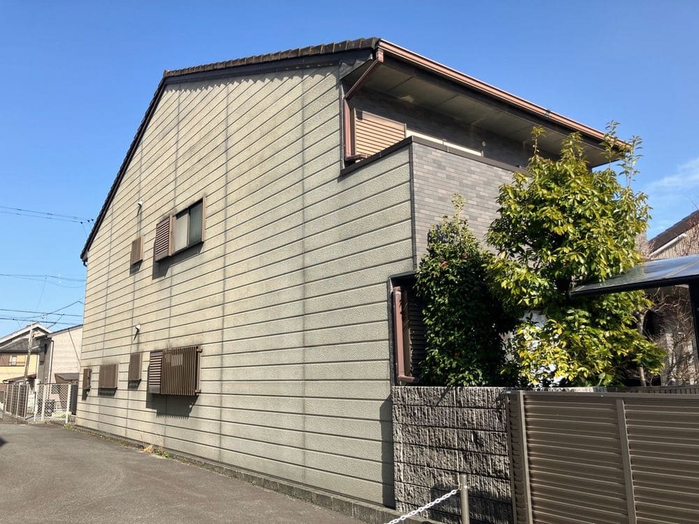 K様(松阪市)外壁_施工前2 松阪市の外壁・屋根塗装をリペイント匠が施工した写真