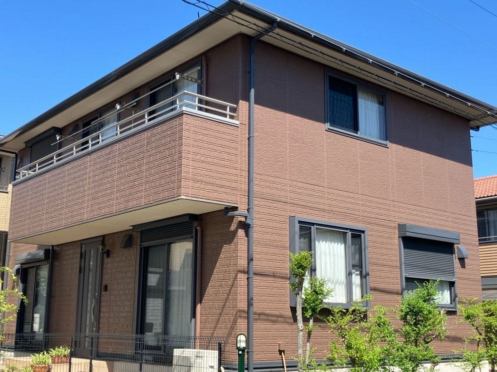 A様(津)施工後_外壁全体 (2) 津市の外壁塗装、屋根塗装をリペイント匠が施工した写真
