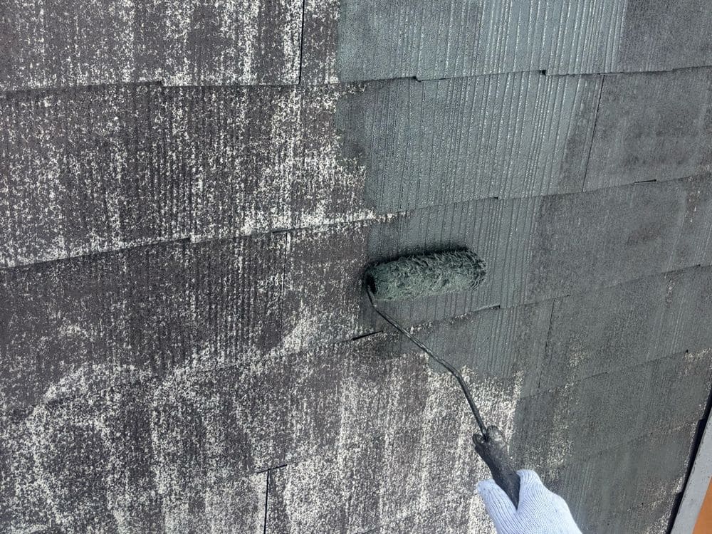 Y様(名張市)屋根(下塗り1) (1) 名張市の外壁塗装、屋根塗装をリペイント匠が施工した写真