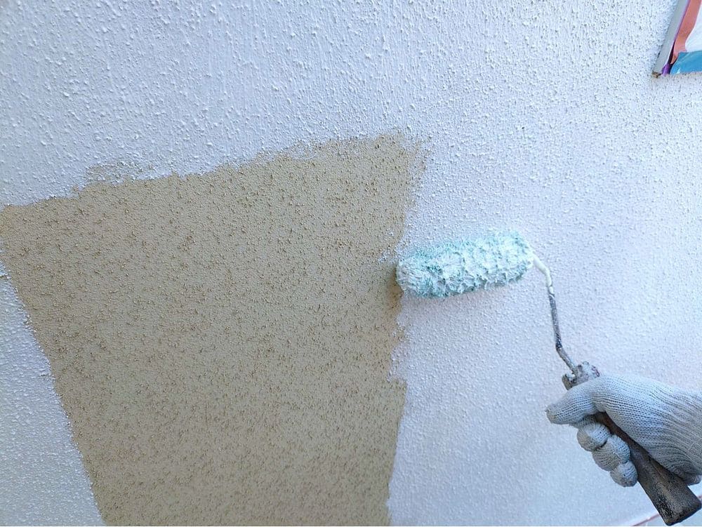 O様(津)外壁(下塗り1) 津市の外壁塗装、防水工事をリペイント匠が施工した写真