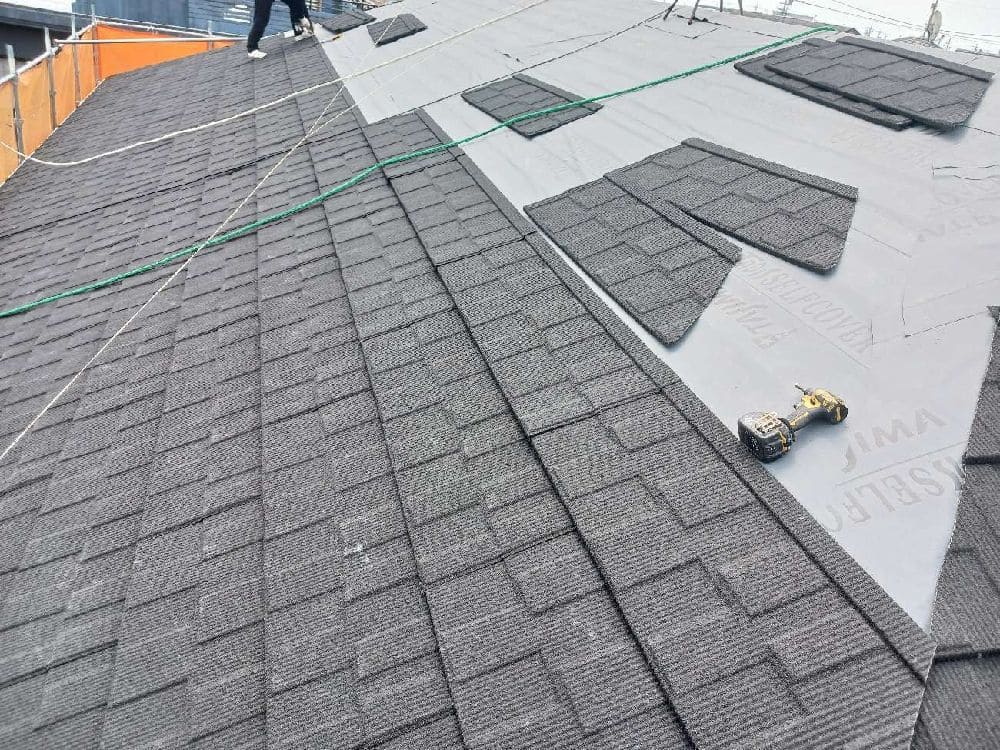 F様(津)本体(施工中2) 津市の外壁塗装・屋根工事をリペイント匠が施工した写真