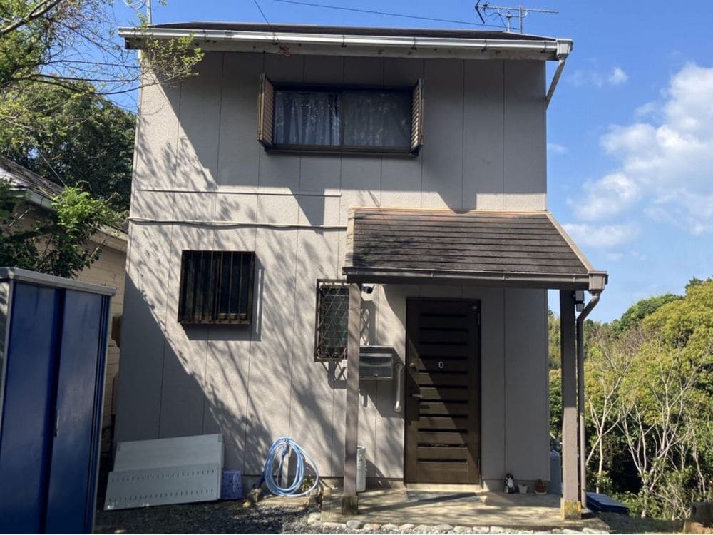 A様(志摩)施工前_外壁全体 (3) 志摩市の外壁塗装、屋根工事をリペイント匠が施工した写真