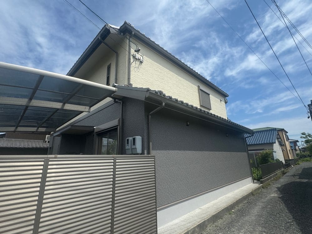 N様(四日市市楠町)施工後_外壁全体 (3) 四日市市の外壁塗装をリペイント匠が施工した写真