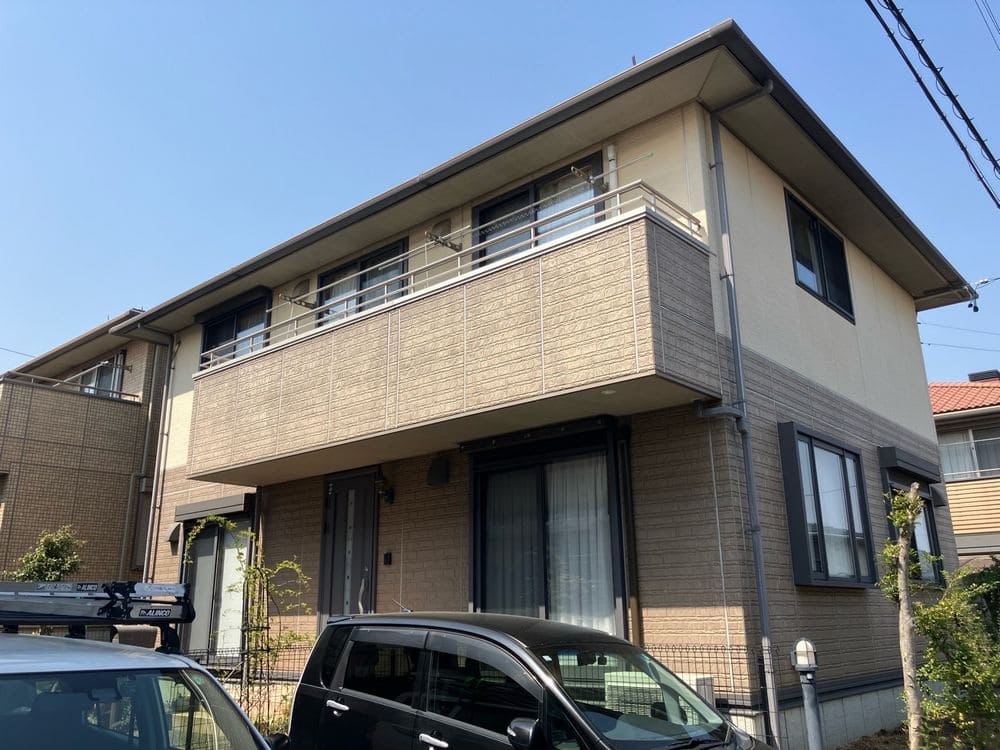 A様(津)施工前_外壁全体 (2) 津市の外壁塗装、屋根塗装をリペイント匠が施工した写真