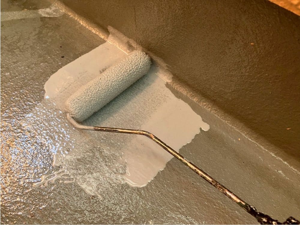 T様(津)防水(一層目) 津市の外壁塗装、防水工事をリペイント匠が施工した写真