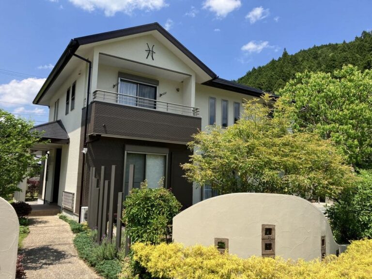 度会郡の外壁・屋根塗装をリペイント匠が施工した写真
