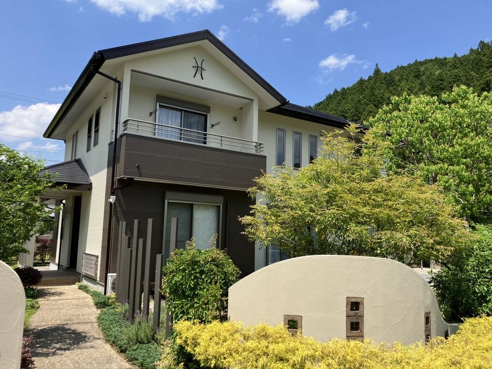 度会郡の外壁・屋根塗装をリペイント匠が施工した写真