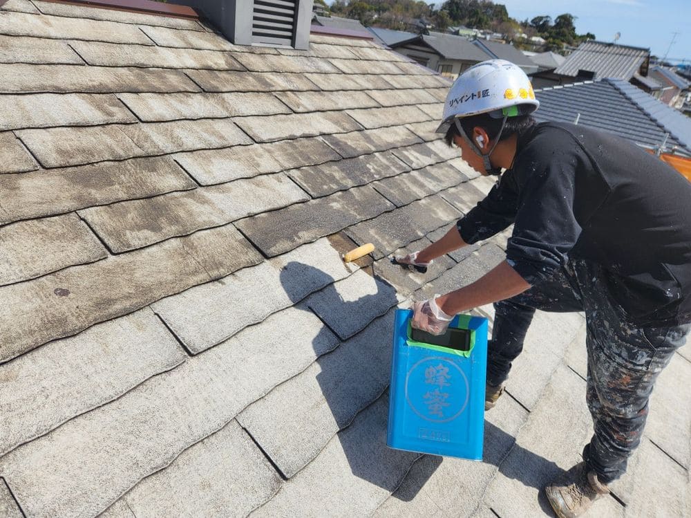 A様(津)屋根(下塗り1) 津市の外壁塗装、屋根塗装をリペイント匠が施工した写真