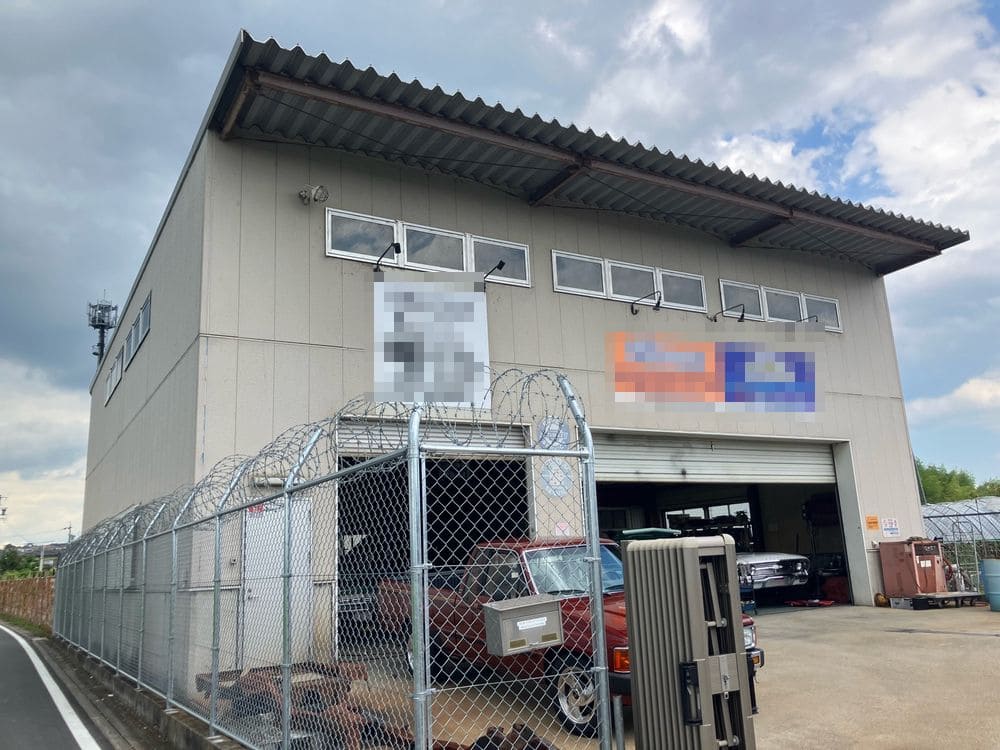 B様(四日市市)施工前_外壁全体1 (2) 四日市市の外壁屋根塗装をリペイント匠が施工した写真