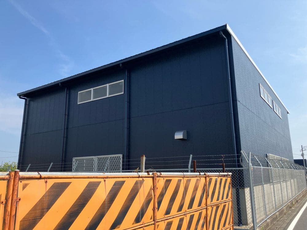 B様(四日市市)施工後_外壁全体 (3) 四日市市の外壁屋根塗装をリペイント匠が施工した写真