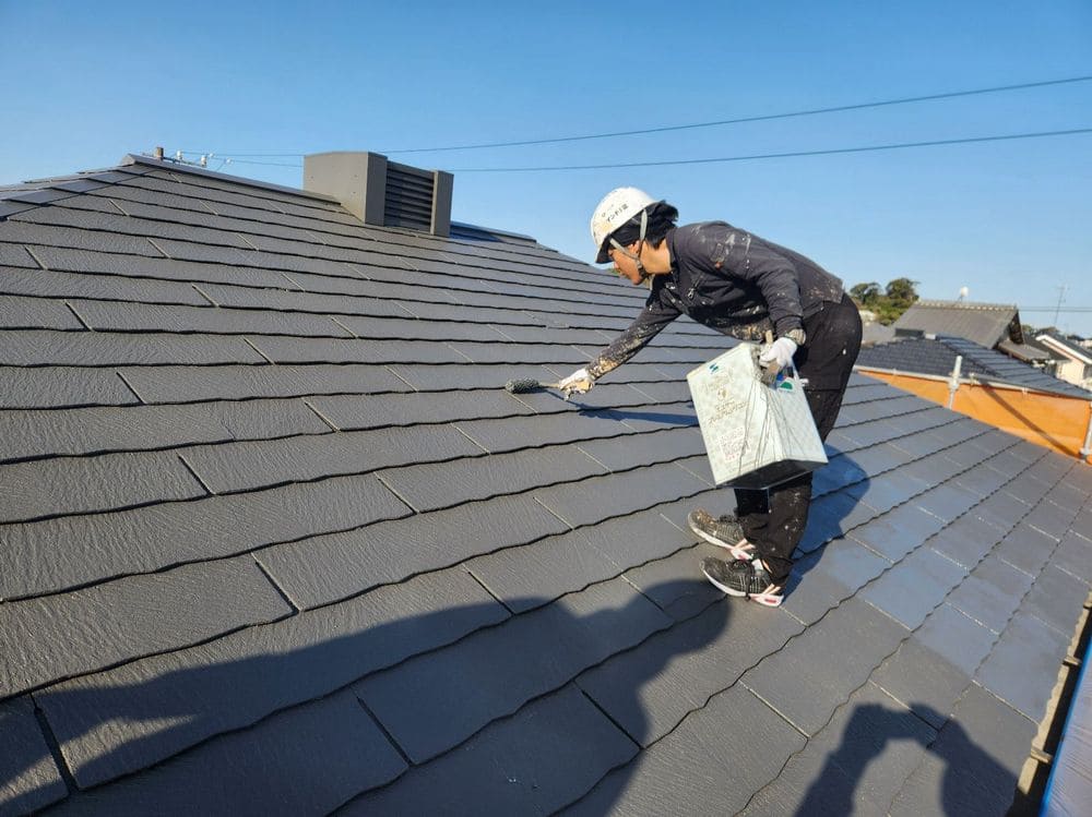 A様(津)屋根(上塗り1) 津市の外壁塗装、屋根塗装をリペイント匠が施工した写真