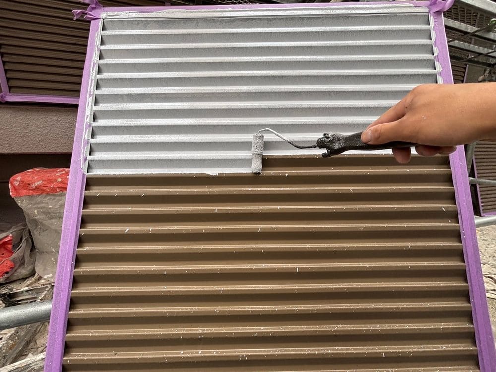 Y様(津)雨戸(サビ止め) (1) 津市の外壁塗装、屋根塗装をリペイント匠が施工した写真