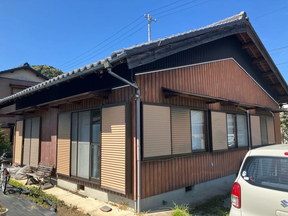 亀山市の外壁塗装をリペイント匠が施工した写真