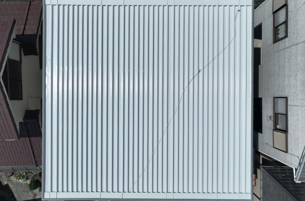 伊賀市の屋根塗装をリペイント匠が施工した写真