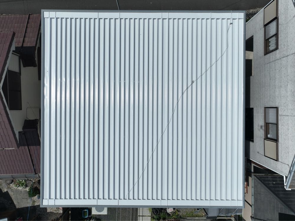 伊賀市の屋根塗装をリペイント匠が施工した写真
