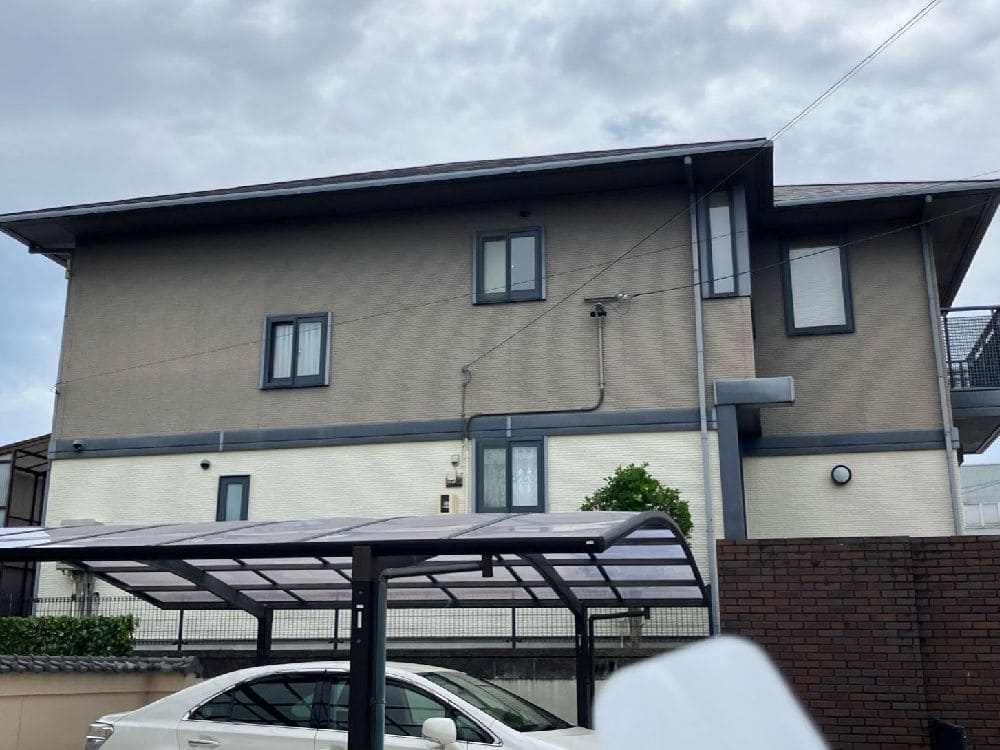 U様(津)施工前_外壁全体 (5) 津市の外壁塗装、屋根工事をリペイント匠が施工した写真