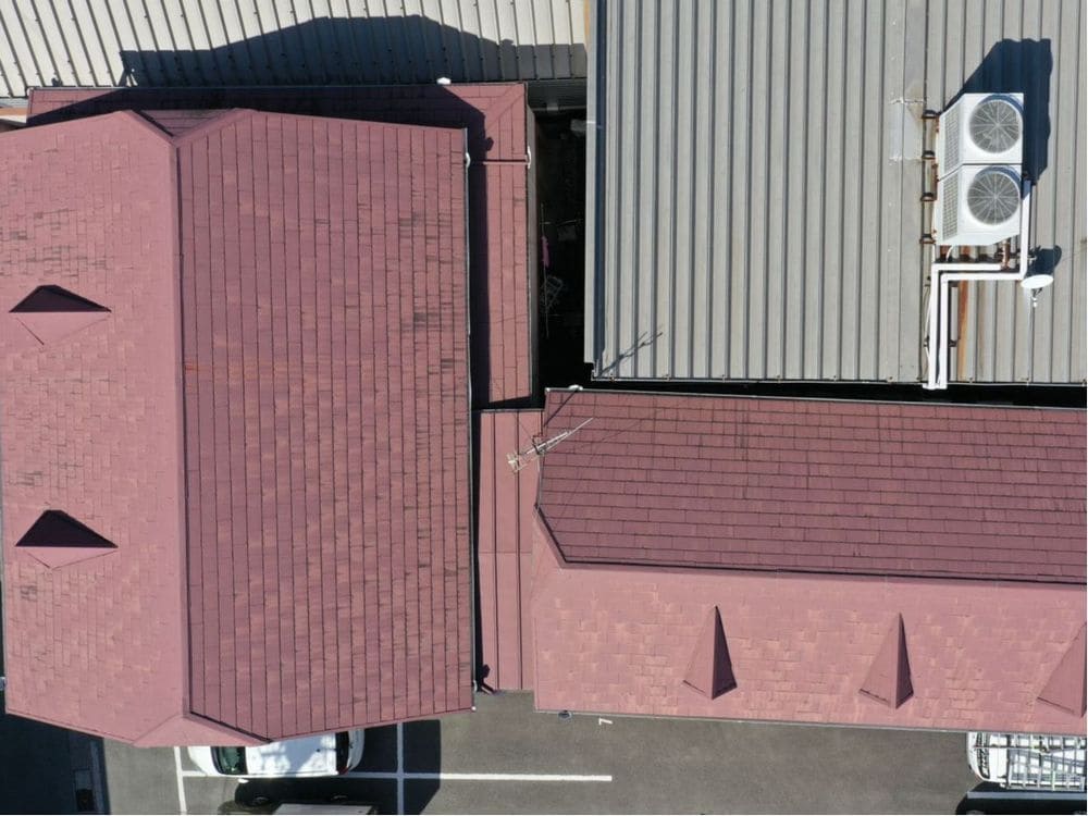 O様(志摩)施工前_屋根全体 志摩市の外壁塗装、屋根塗装、屋根工事、防水工事をリペイント匠が施工した写真