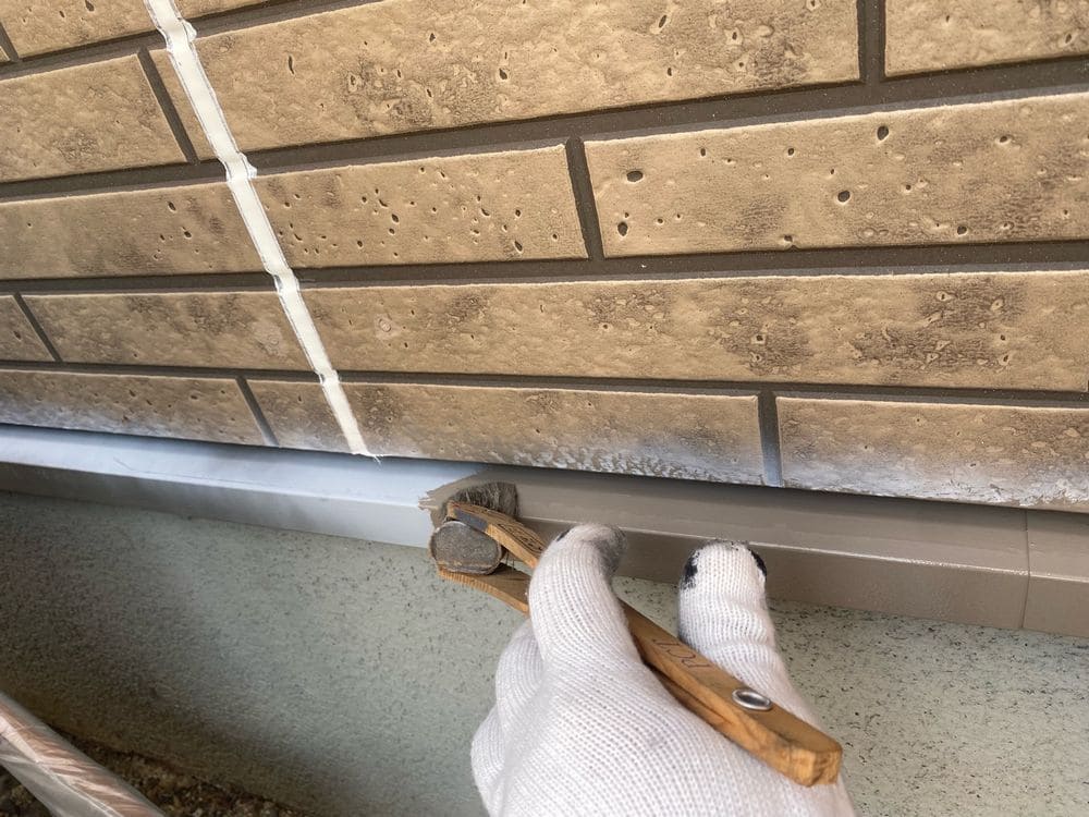 S様(鈴鹿市)水切り_2回目 鈴鹿市の外壁・屋根塗装をリペイント匠が施工した写真