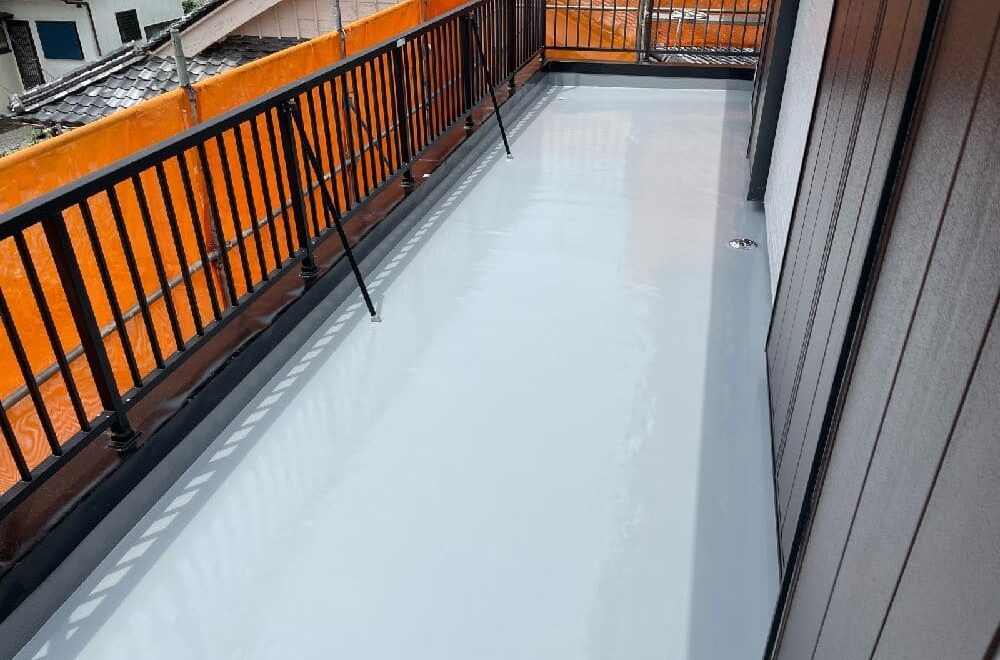 志摩市の外壁塗装、屋根塗装、防水工事をリペイント匠が施工した写真