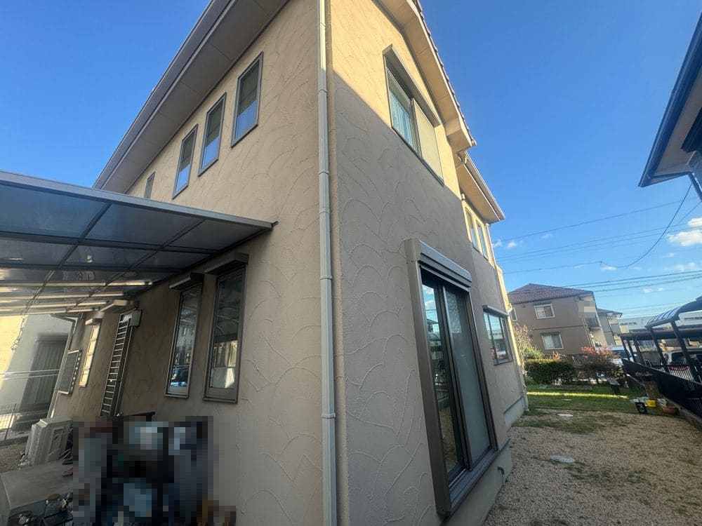 鈴鹿市_T様_施工前_全体 (2) 鈴鹿市の外壁塗装、防水工事をリペイント匠が施工した写真