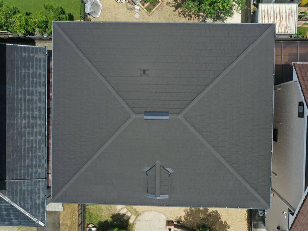 鈴鹿市の屋根工事をリペイント匠が施工した写真