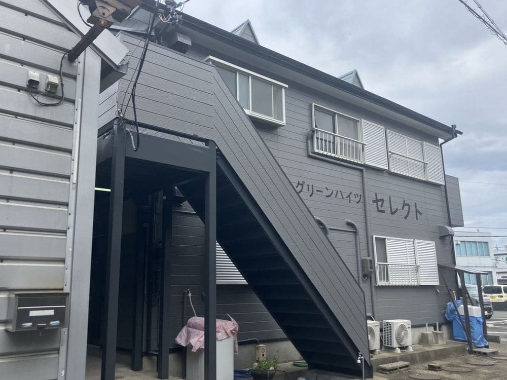 O様(志摩)施工後_外壁全体 (3) 志摩市の外壁塗装、屋根塗装、屋根工事、防水工事をリペイント匠が施工した写真
