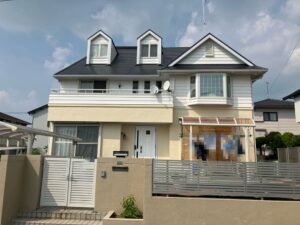名張市の外壁・屋根塗装と防水工事をリペイント匠が施工した写真