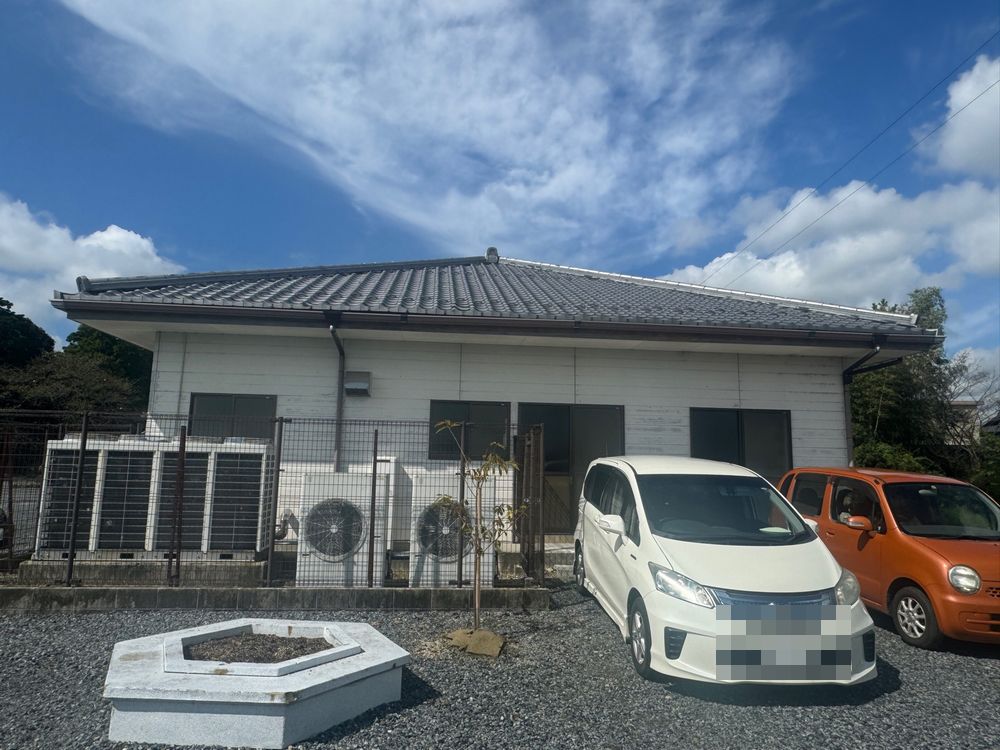 H様(いなべ市員弁町)施工前_外壁全体 (2) いなべ市の外壁塗装をリペイント匠が施工した写真