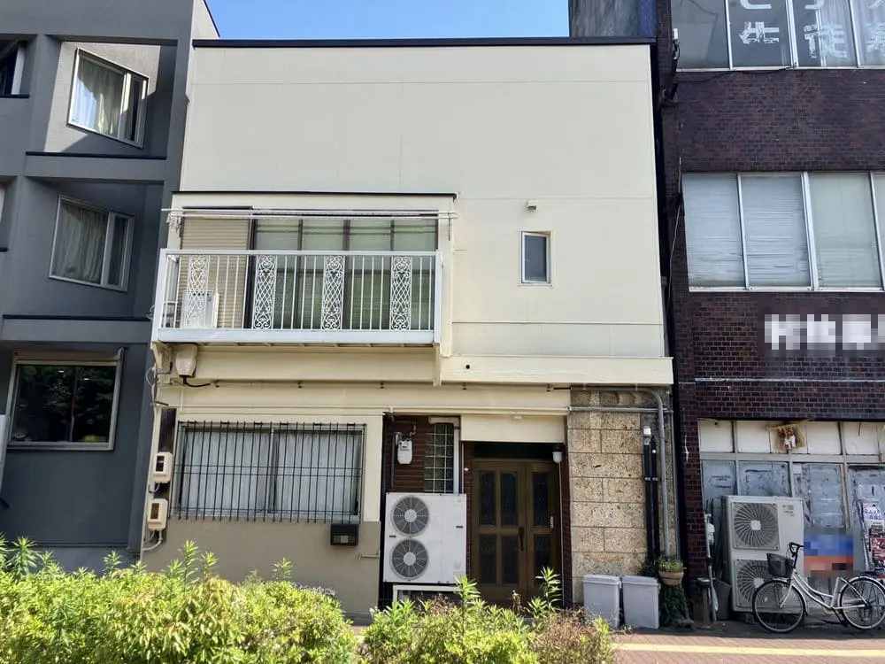 フッ素塗料｜築65年住宅が明るく再生！ライトクリームの施工事例