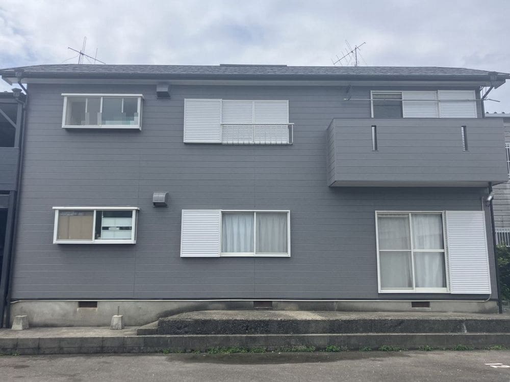 志摩市の外壁塗装、屋根塗装、屋根工事、防水工事をリペイント匠が施工した写真
