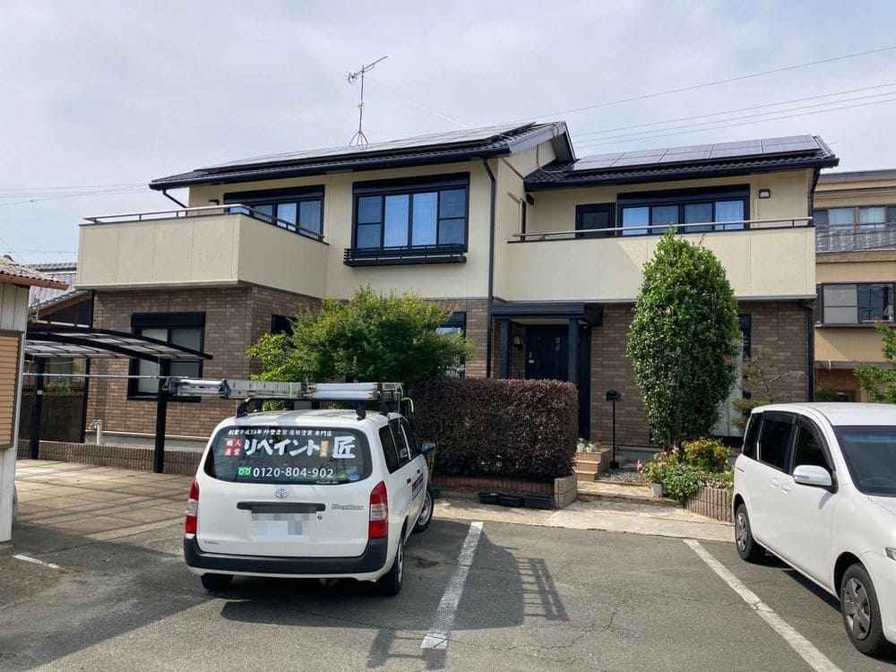 三井ホーム住宅｜築20年・ベージュ外壁×チャコール屋根で上品に