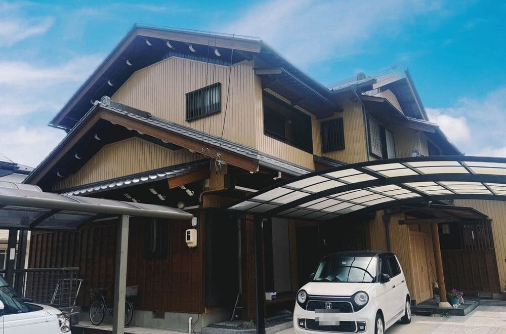 四日市市の外壁塗装をリペイント匠が施工した写真