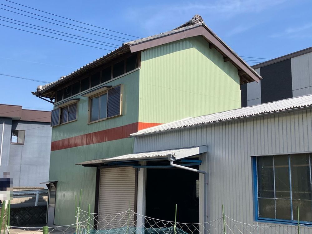 I様(四日市市)施工後_外壁全体 四日市市の外壁塗装をリペイント匠が施工した写真