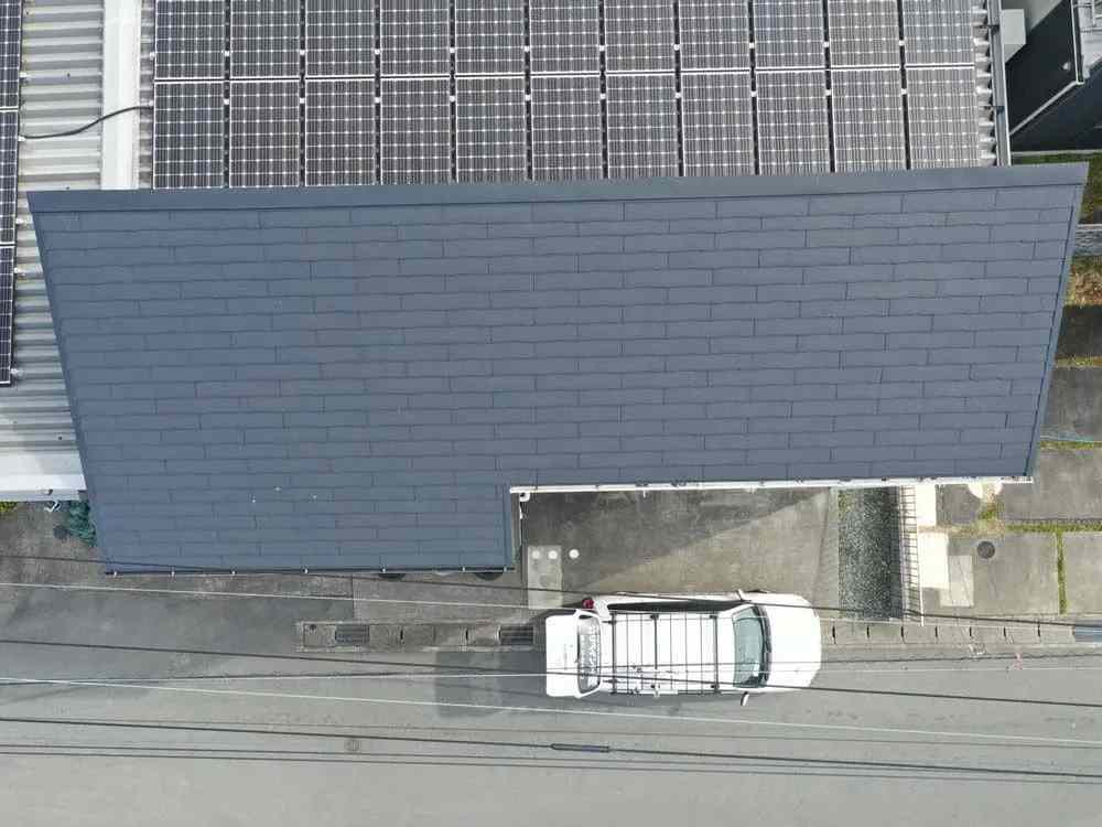 築20年の住宅をホワイト×グレーで外壁・グレー系で屋根塗装