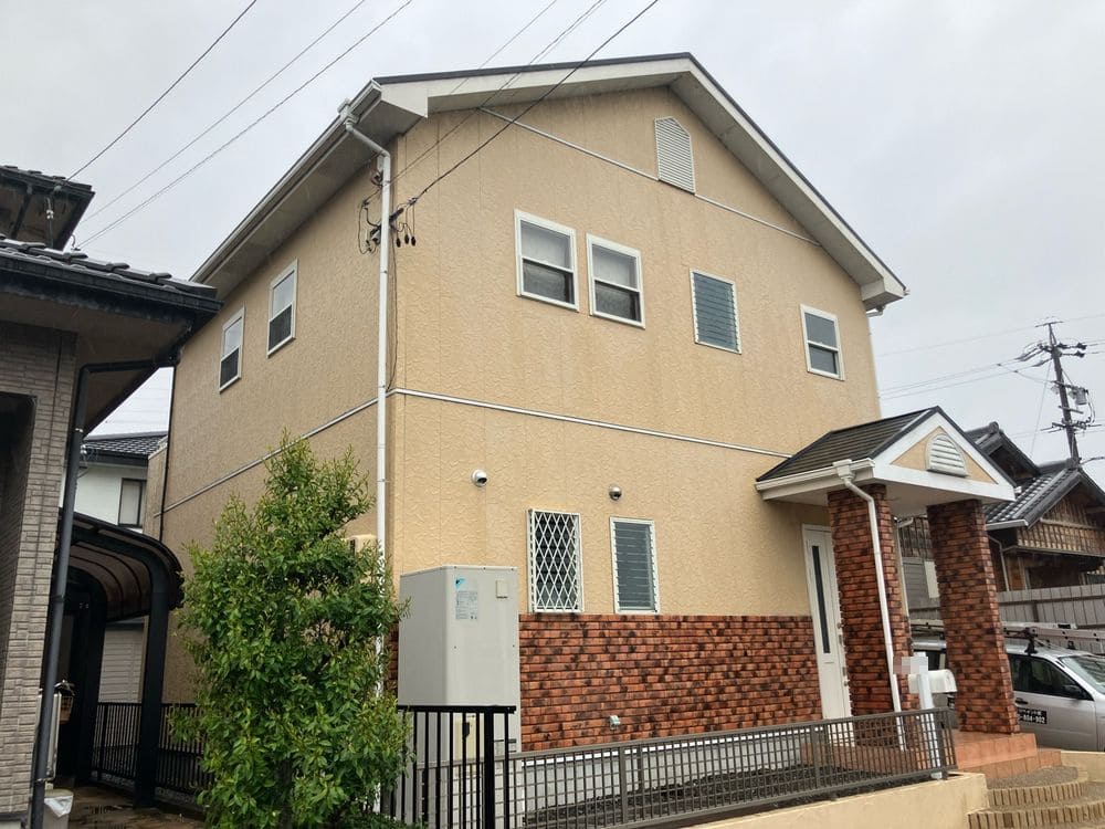 松阪市 T様 外壁全体 施工前 (2) 松阪市の外壁塗装をリペイント匠が施工した写真