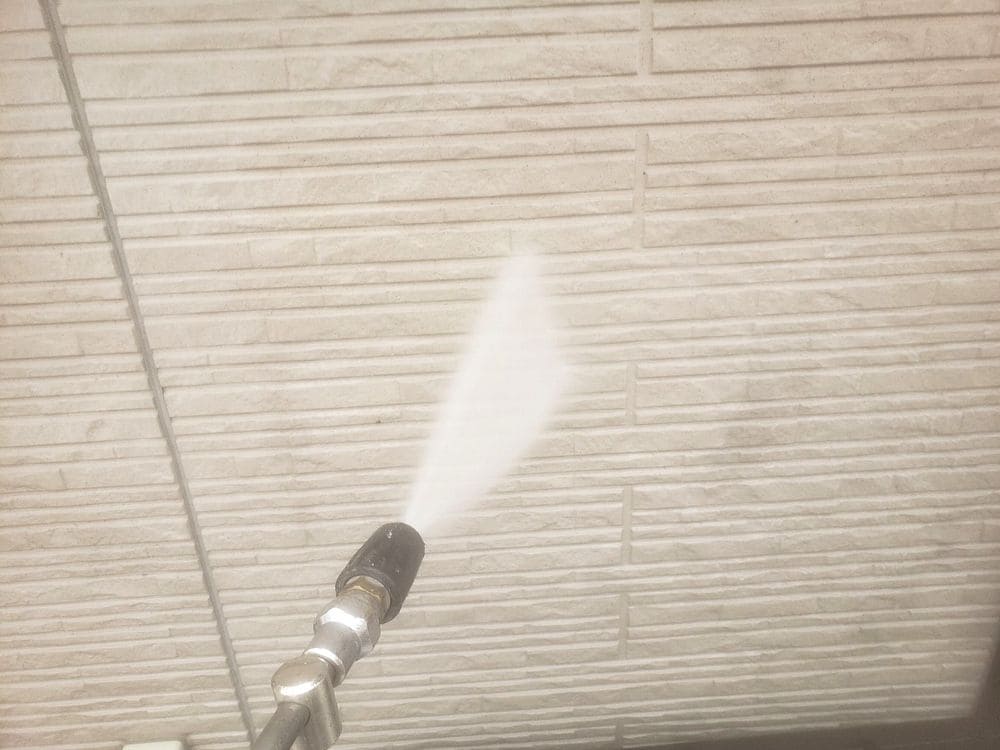H様(鈴鹿)外壁_高圧洗浄 鈴鹿市の外壁塗装をリペイント匠が施工した写真