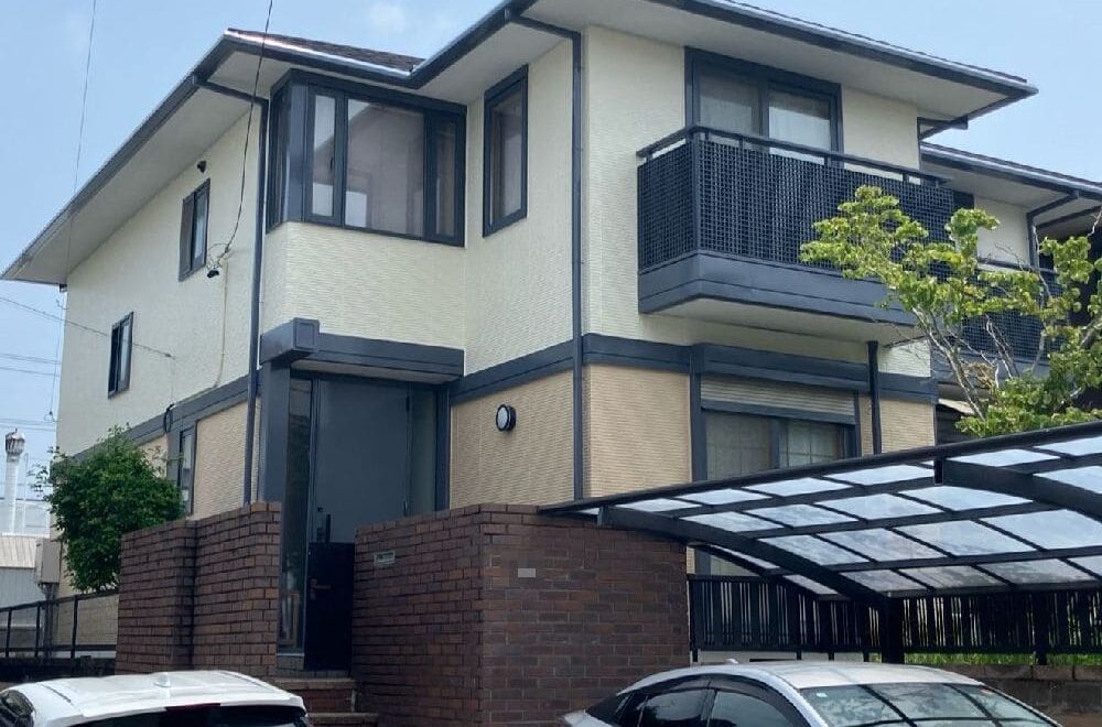 津市の外壁塗装、屋根工事をリペイント匠が施工した写真